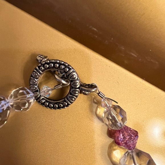 (4) Handcrafted Swarovski Crystal and bead bracelets - Picture 3 of 8